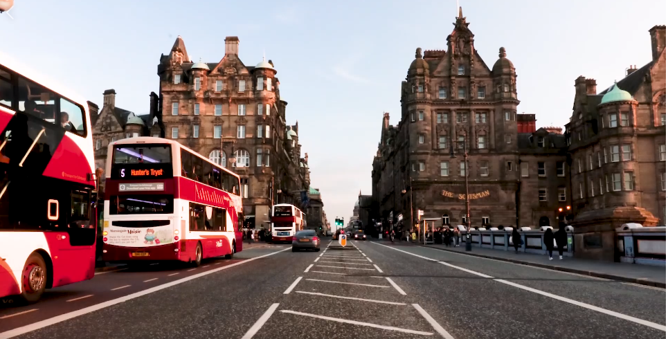Che lingua si parla in Scozia e a Edimburgo?